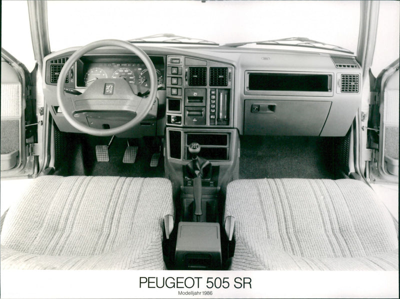 1986 Peugeot 505 SR - Vintage Photograph
