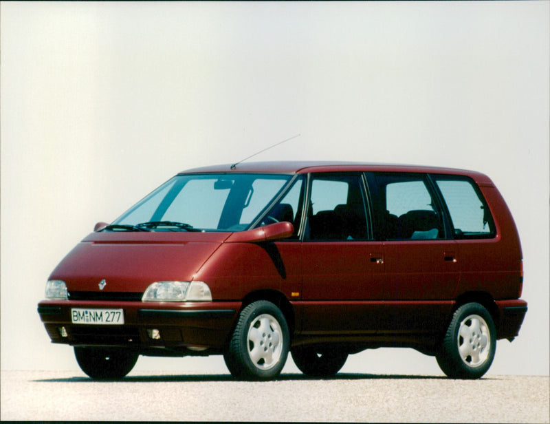 Renault Espace RXE V6 - Vintage Photograph