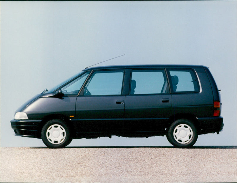 Renault Espace RN - Vintage Photograph