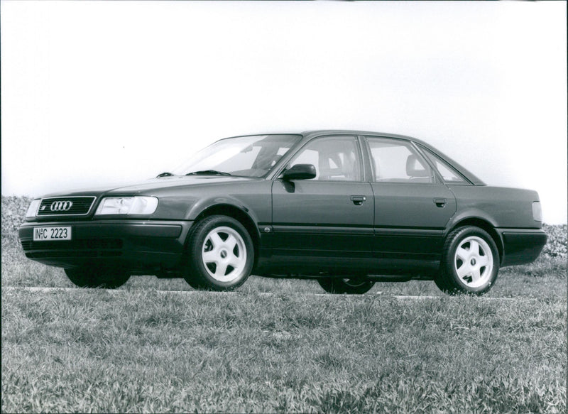 Audi S4 
1991 - Vintage Photograph