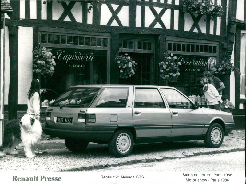 1986 Renault 21 Nevada GTS - Vintage Photograph