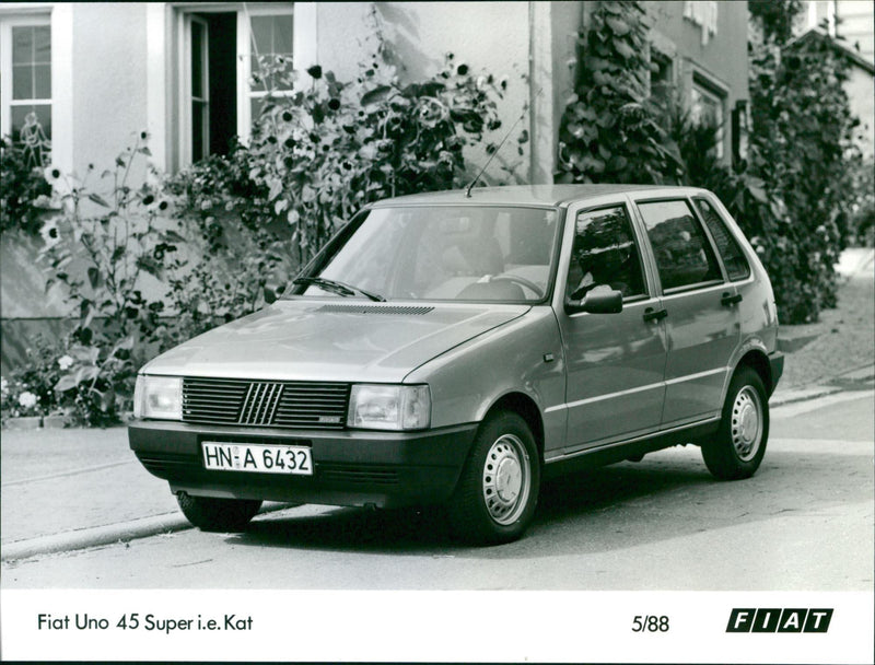 Fiat Uno 45 Super - Vintage Photograph