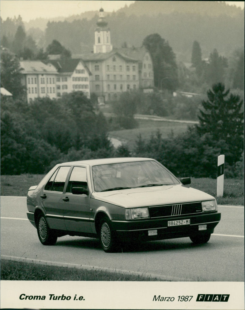 Fiat Croma Turbo i.e - Vintage Photograph