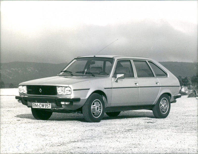 1979 Renault 30 TX - Vintage Photograph