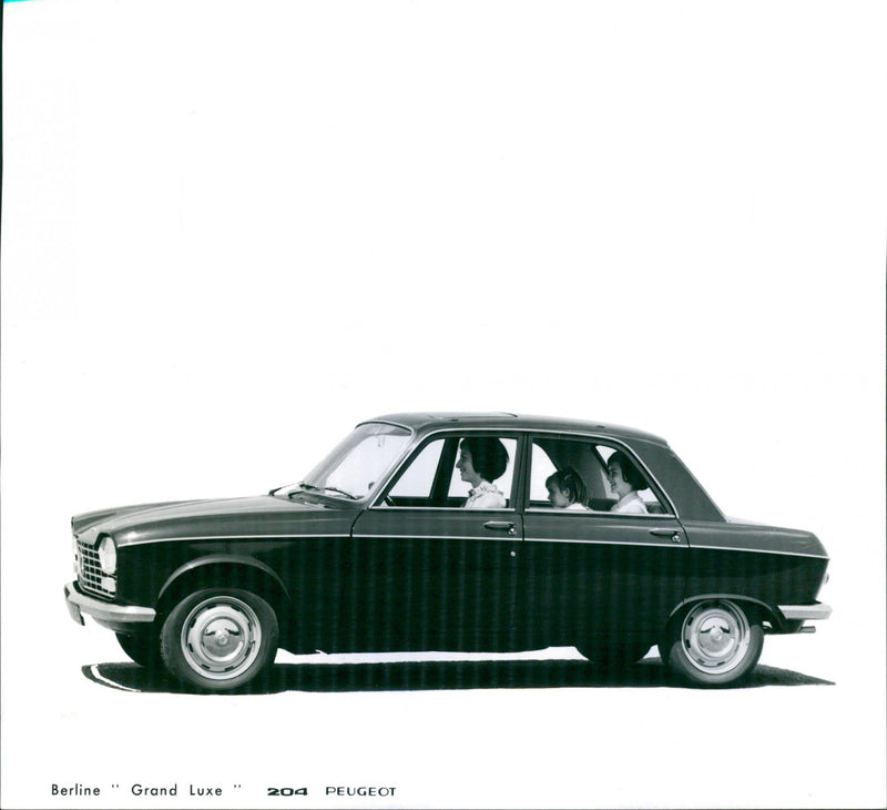 Peugeot 204 Berline Grand Luxe - Vintage Photograph