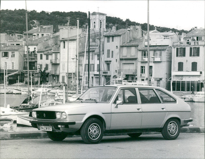 1979 Renault 30 TX - Vintage Photograph