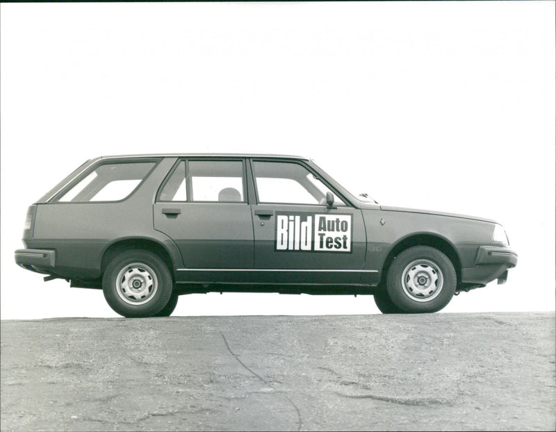 1984 Renault 18 - Vintage Photograph
