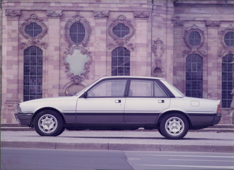 1984 Peugeot 505 Turbo Injection - Vintage Photograph
