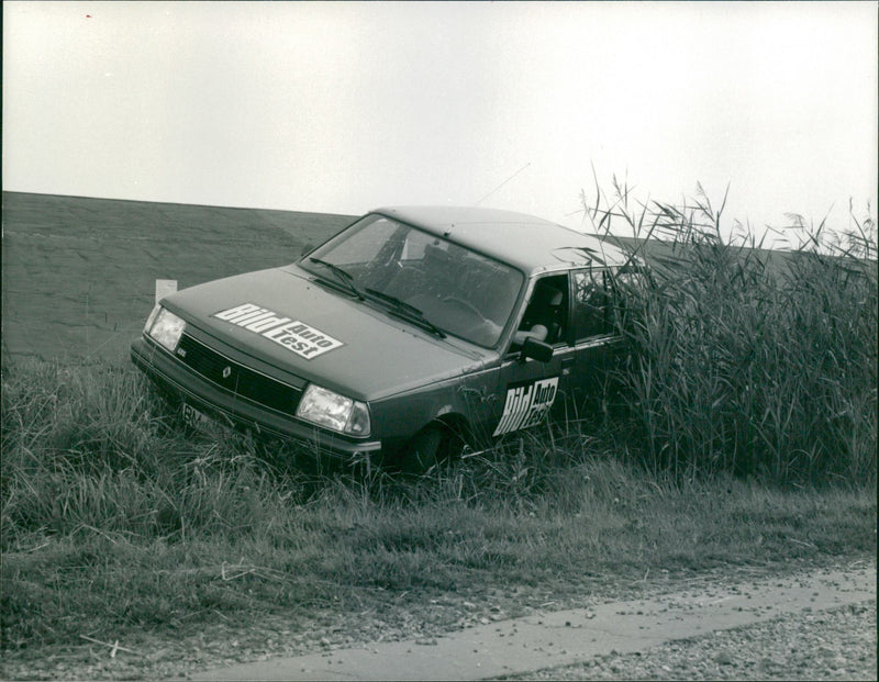 1984 Renault 18 - Vintage Photograph