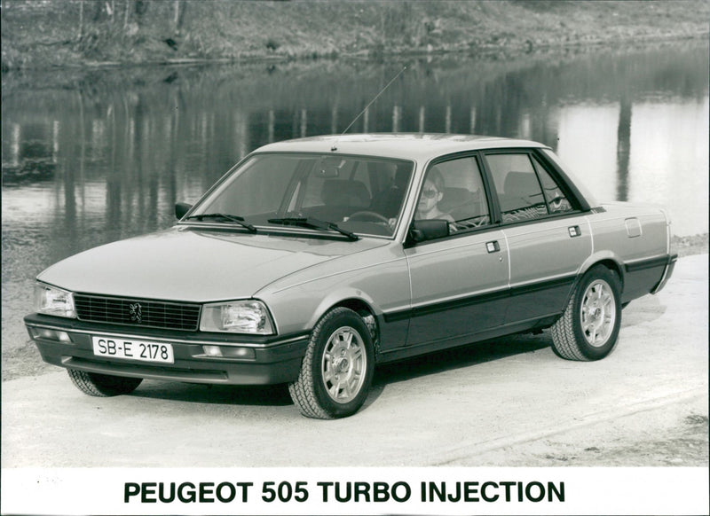 1984 Peugeot 505 Turbo Injection - Vintage Photograph
