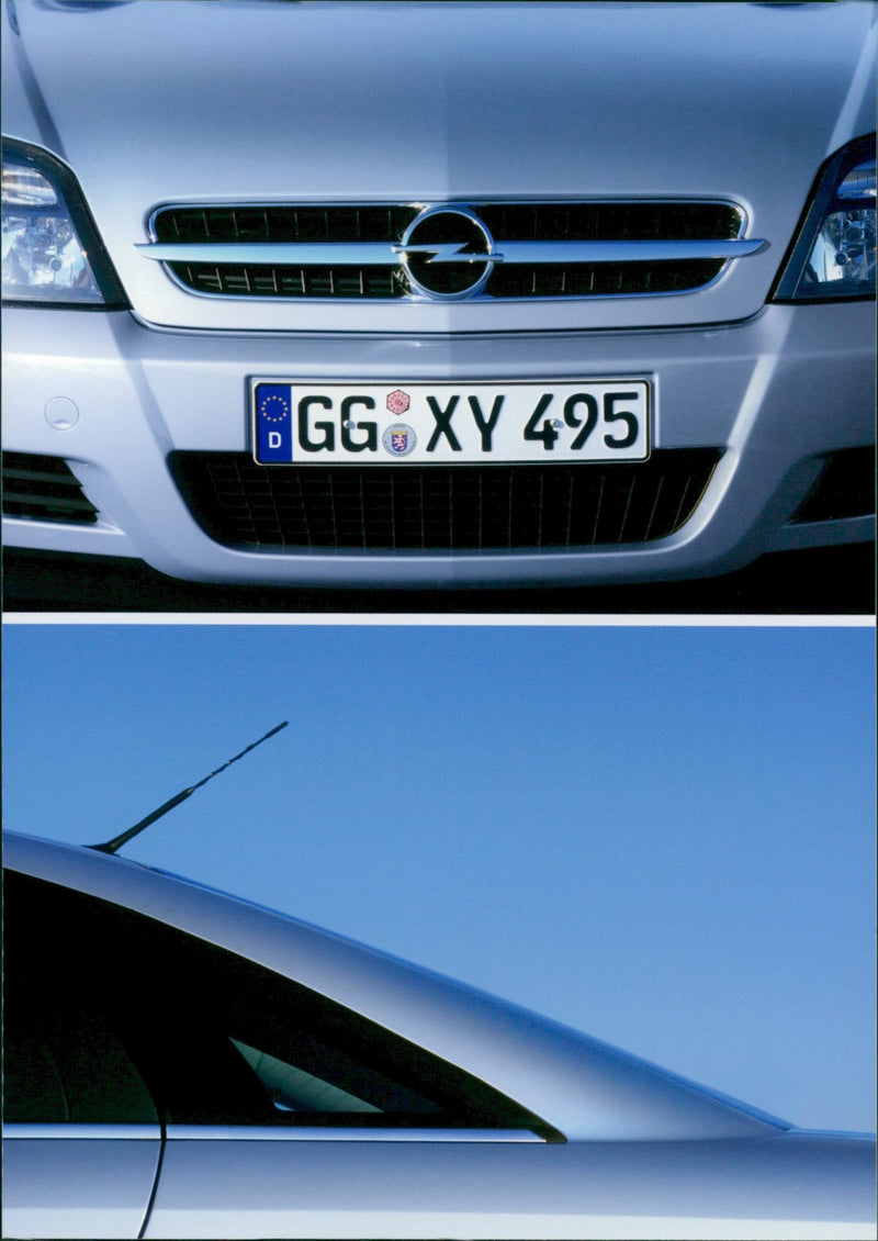 2002 Opel Vectra GTS - Vintage Photograph