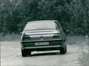 1994 Peugeot 605 SLdt - Vintage Photograph
