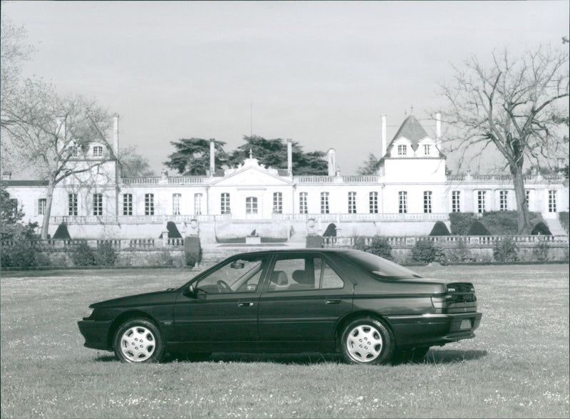 1994 Peugeot 605 SRTi - Vintage Photograph