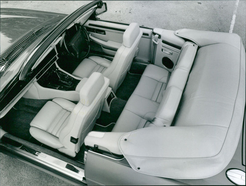 Jaguar XJS Cabriolet 2+2 - Vintage Photograph