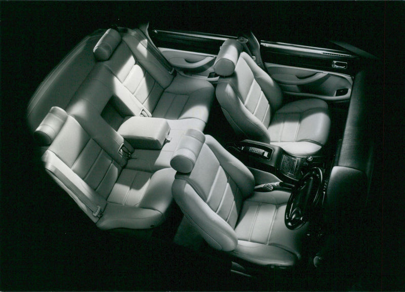 Jaguar  XJR 4.0, model 1995 - Vintage Photograph