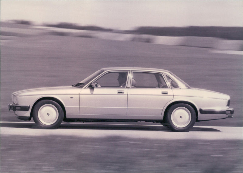Jaguar Daimler 4.0, model 1994 - Vintage Photograph