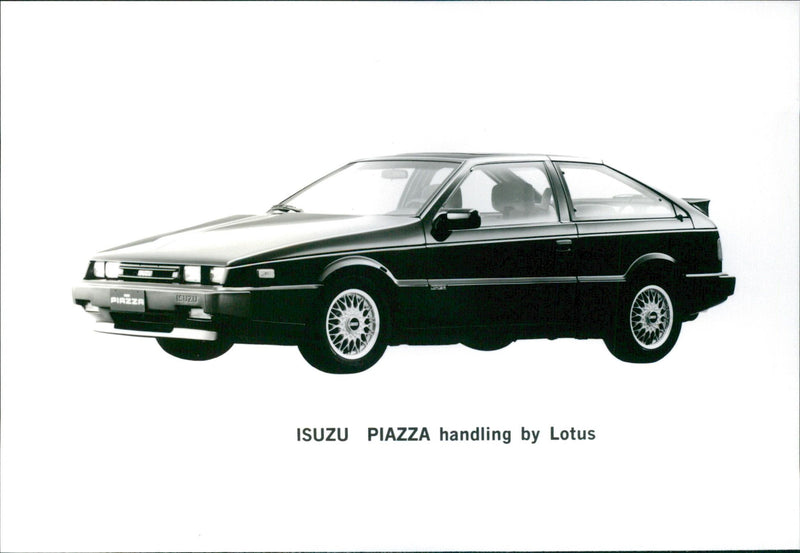 Isuzu Piazza - Vintage Photograph
