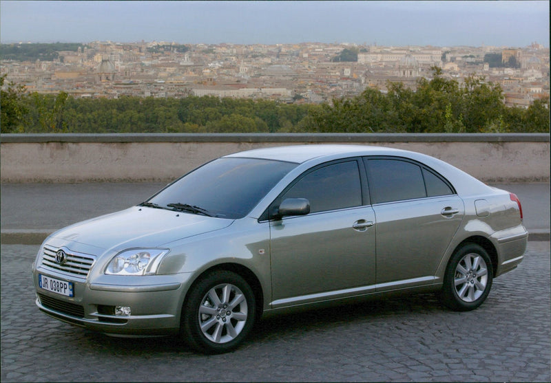 2002 Toyota Avensis Hatchback - Vintage Photograph
