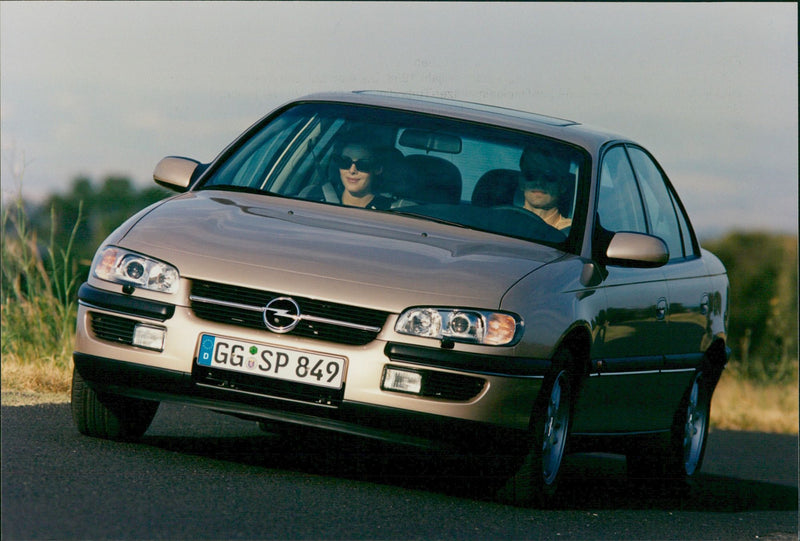 Opel Omega 98 - Vintage Photograph