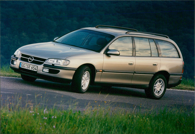Opel Omega Caravan 98 - Vintage Photograph