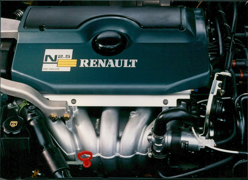 Renault Safrane 2.5 16 V - Vintage Photograph