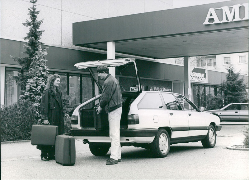 1989 Audi 100 Avant Duo - Vintage Photograph
