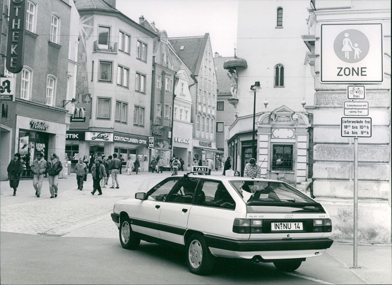 1989 Audi 100 Avant Duo - Vintage Photograph