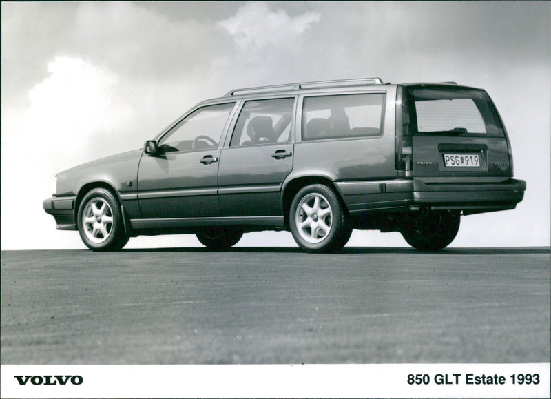 1993 Volvo 850 GLT Estate - Vintage Photograph