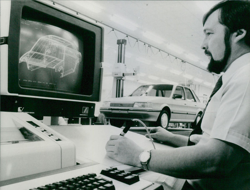 Austin Rover, 1987, Use of Computers - Vintage Photograph