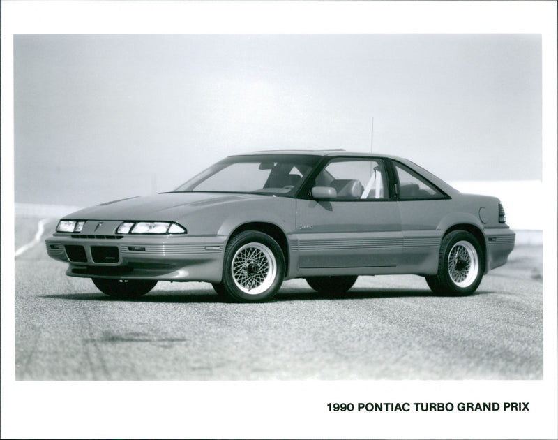 GMH Range 1990 - Vintage Photograph