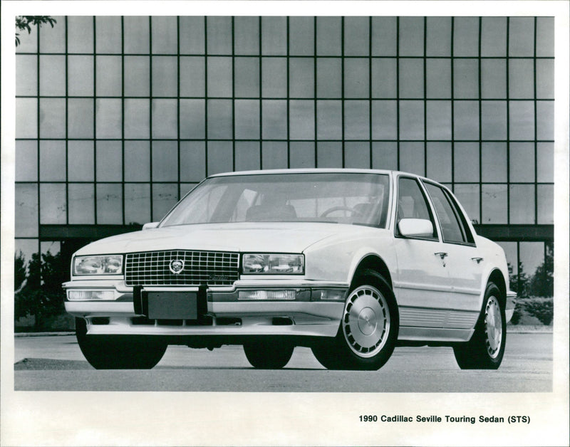 GMH Range 1990 - Vintage Photograph