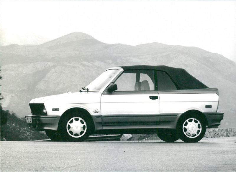Yugo Cabrio - Vintage Photograph