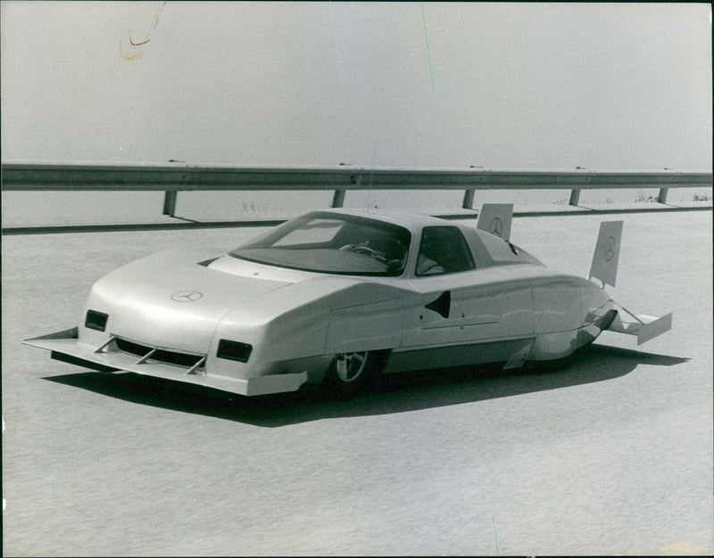 Mercedes-Benz C 111-IV - Vintage Photograph