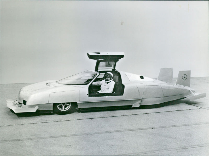 Mercedes-Benz C 111-IV - Vintage Photograph