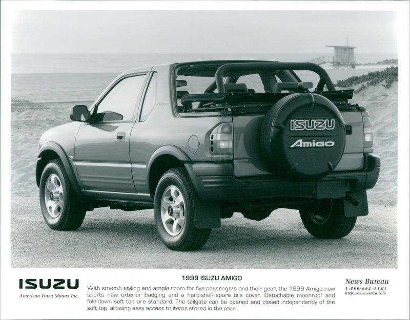 1999 Isuzu Amigo - Vintage Photograph