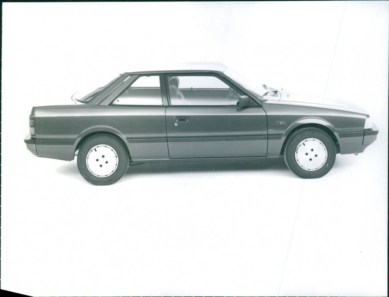 Mazda 626 Coupé 1983 - Vintage Photograph