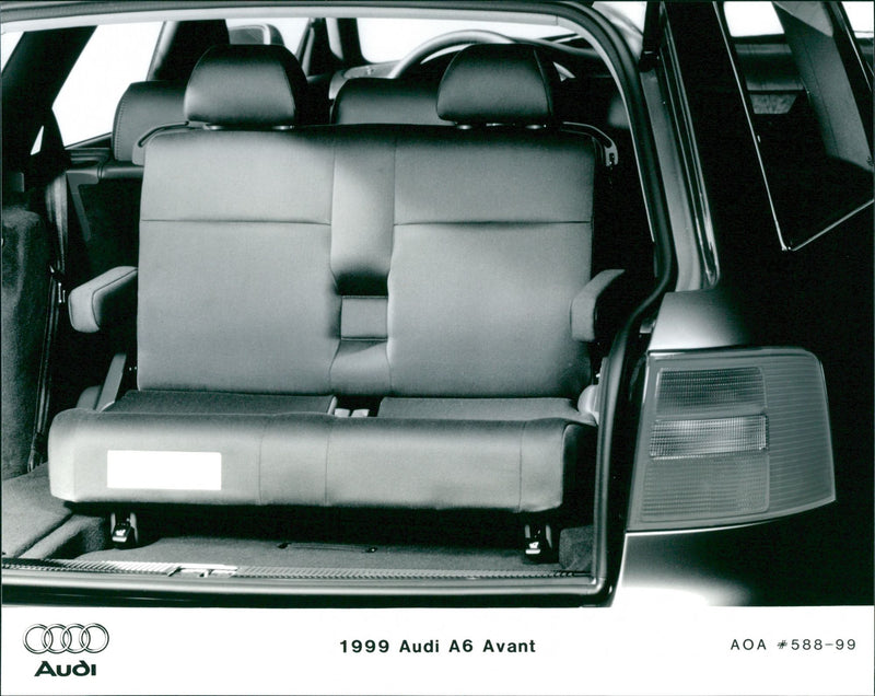 1999 Audi A6 Avant - Vintage Photograph