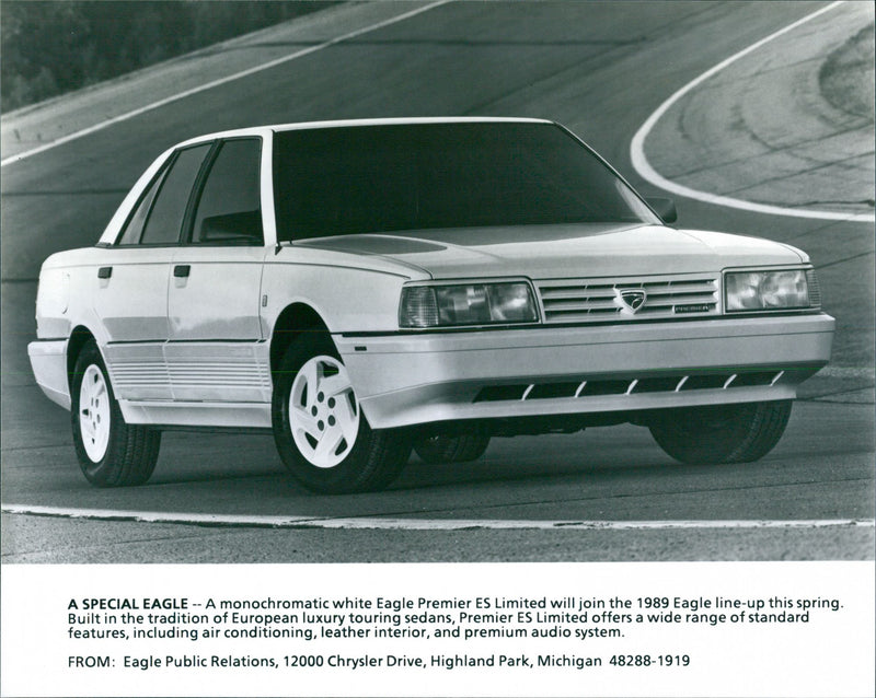 1989 Eagle Premier ES Limited - Vintage Photograph