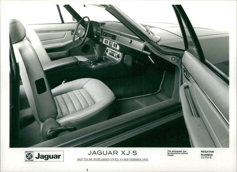 Jaguar XJ-S - Vintage Photograph