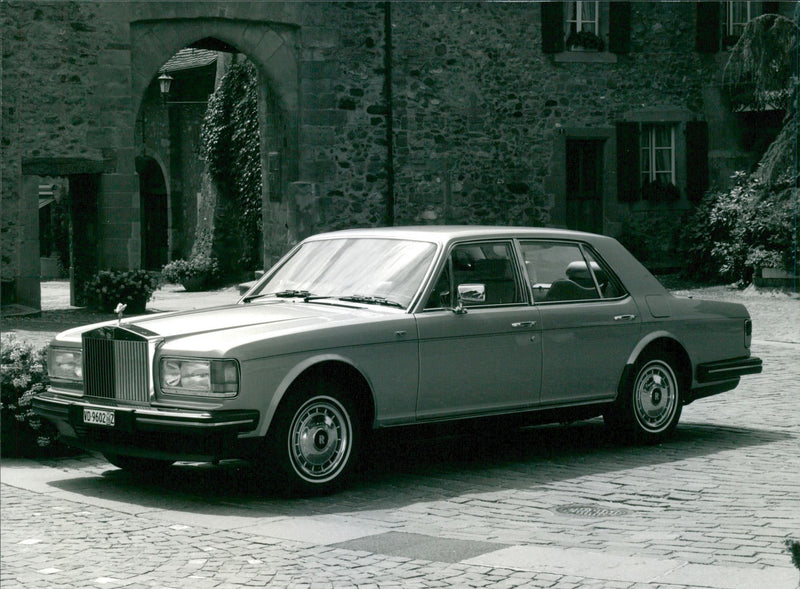 Rolls-Royce Silver Spirit II - Vintage Photograph