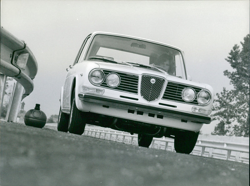 1971 Lancia 2000 - Vintage Photograph