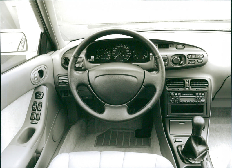 Mazda Xedos 6 - Vintage Photograph