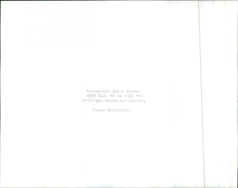 Mitsubishi Space Runner 1800 GLXi - Vintage Photograph