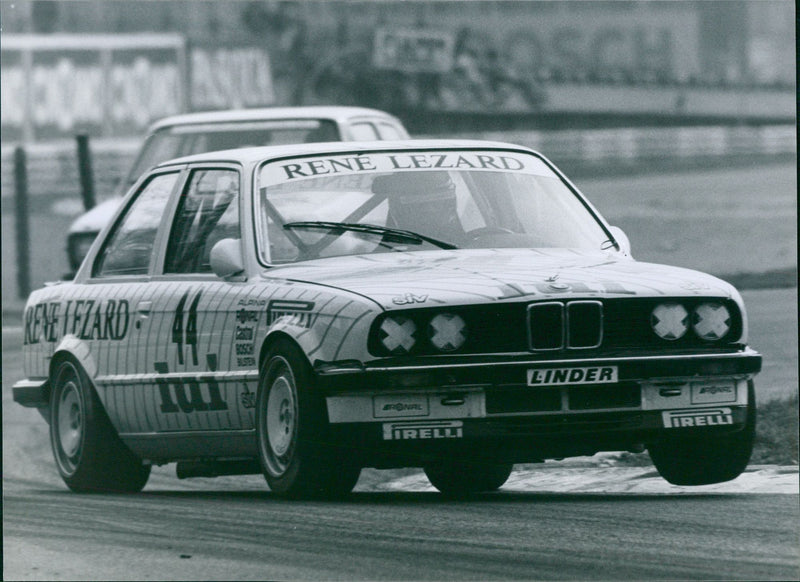 Linder BMW 325i (Group A) - Vintage Photograph