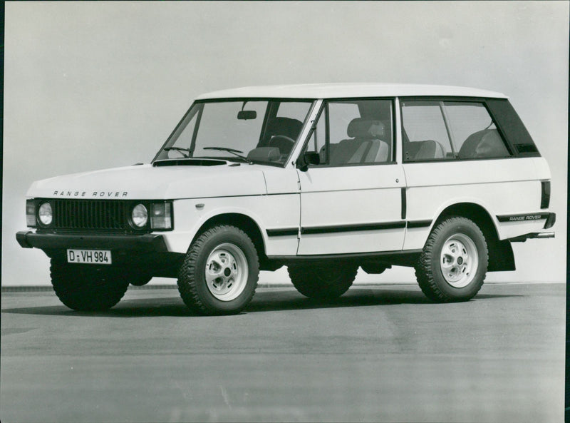 Range Rover - Vintage Photograph