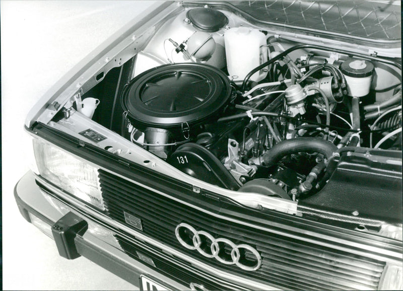 Audi 100 5 - Vintage Photograph