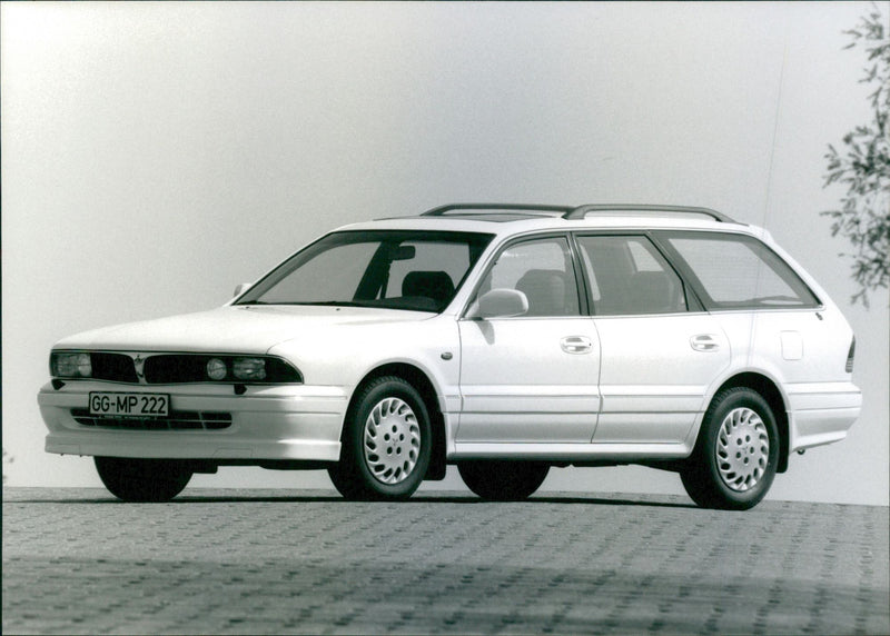 1993 Mitsubishi Sigma Kombi - Vintage Photograph