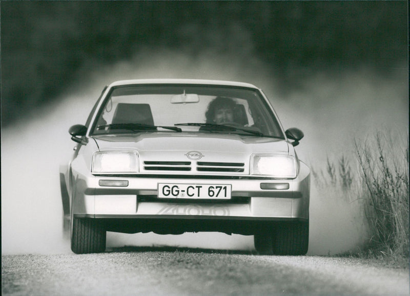 1980 Opel Manta 400 - Vintage Photograph