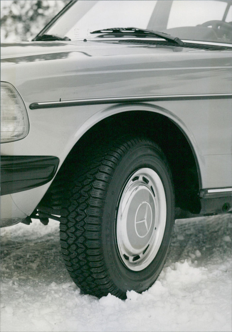 ContiContact TS 740 - Vintage Photograph