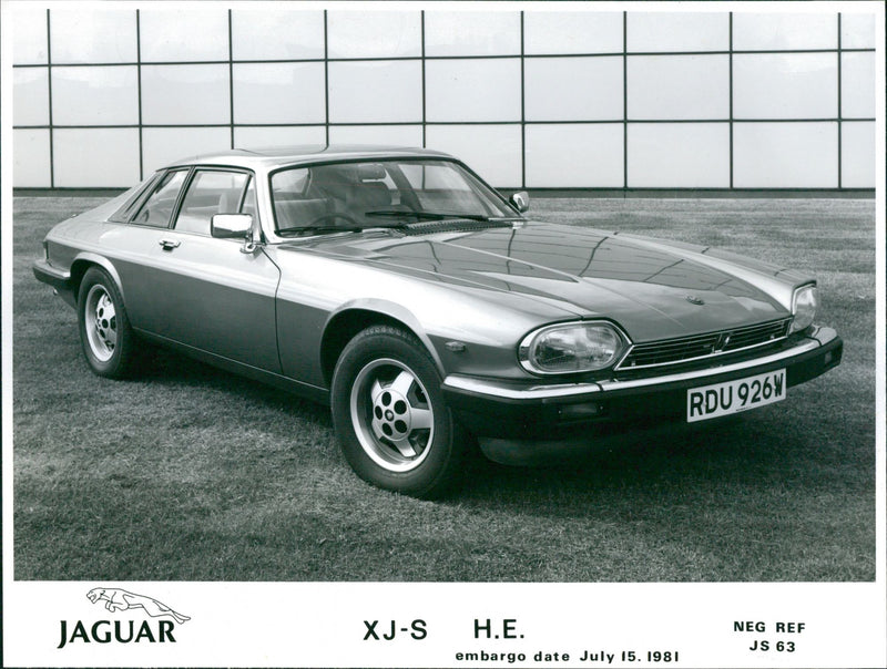 Jaguar XJ-S 1981 - Vintage Photograph